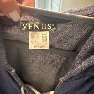 VENUS Heathered Blue Pullover
